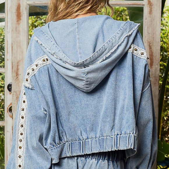 NEW POL Denim Studded Balloon Sleeve Hoodie Shacket - Picture 2 of 9